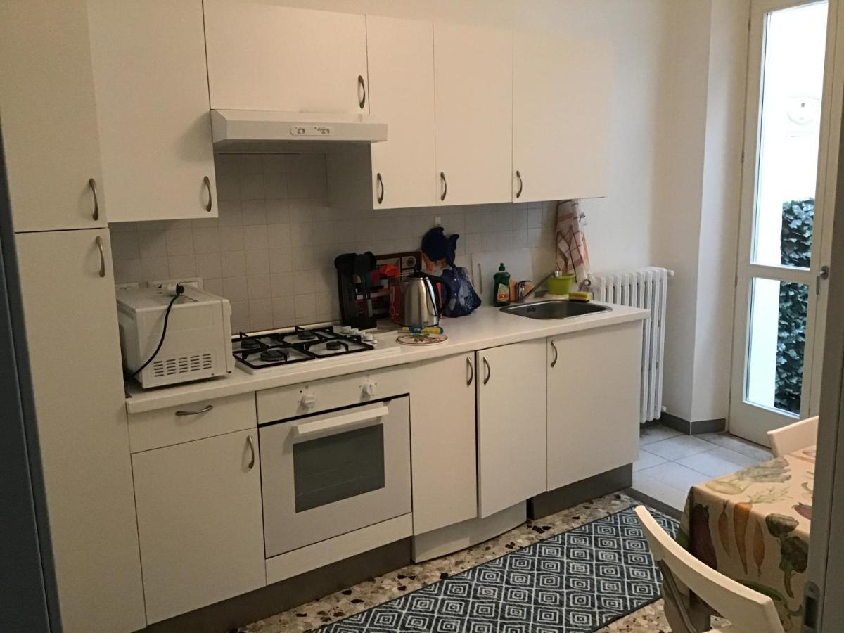 A Due Passi Da Giulietta-Casa Montecchi Верона Экстерьер фото